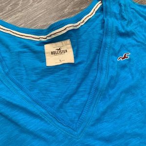 Hollister V-neck tee